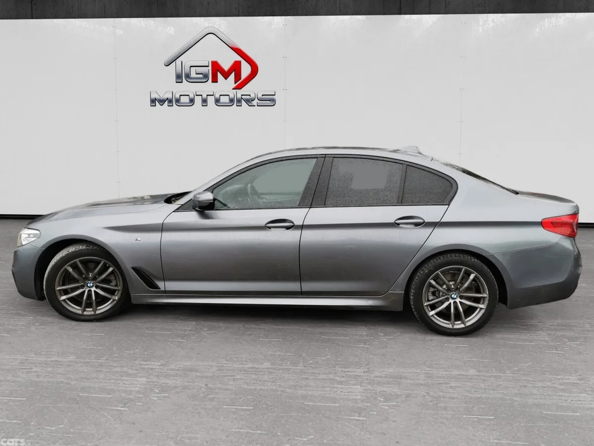 BMW 5-Series Saloon, Petrol, 2019, Blue