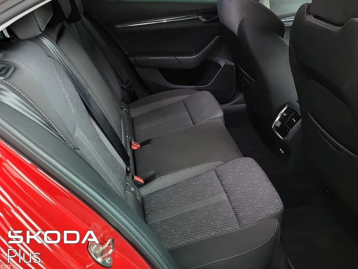 Skoda Octavia Saloon, Petrol, 2022, Red