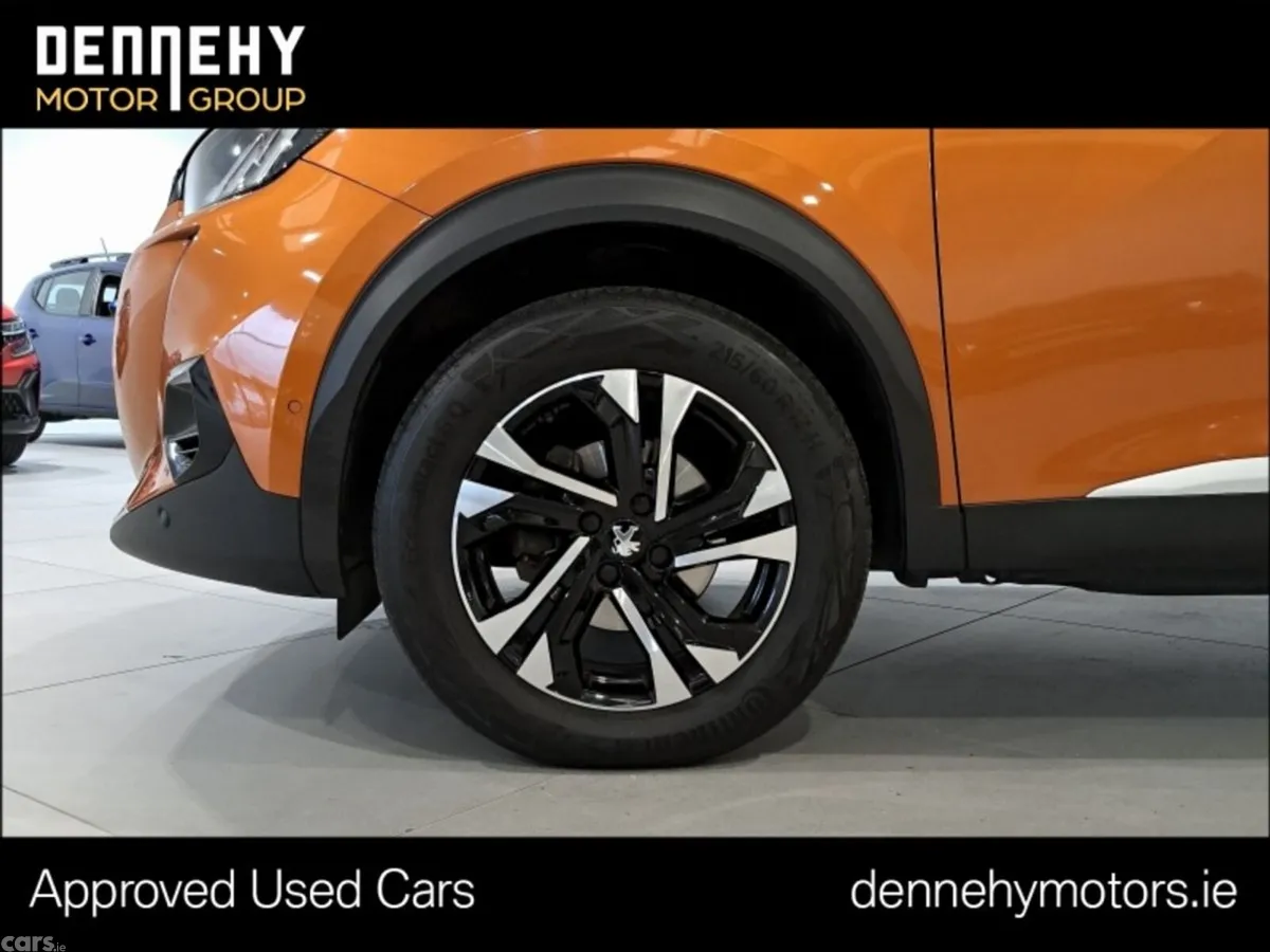 Peugeot 2008 MPV, Petrol, 2022, Orange