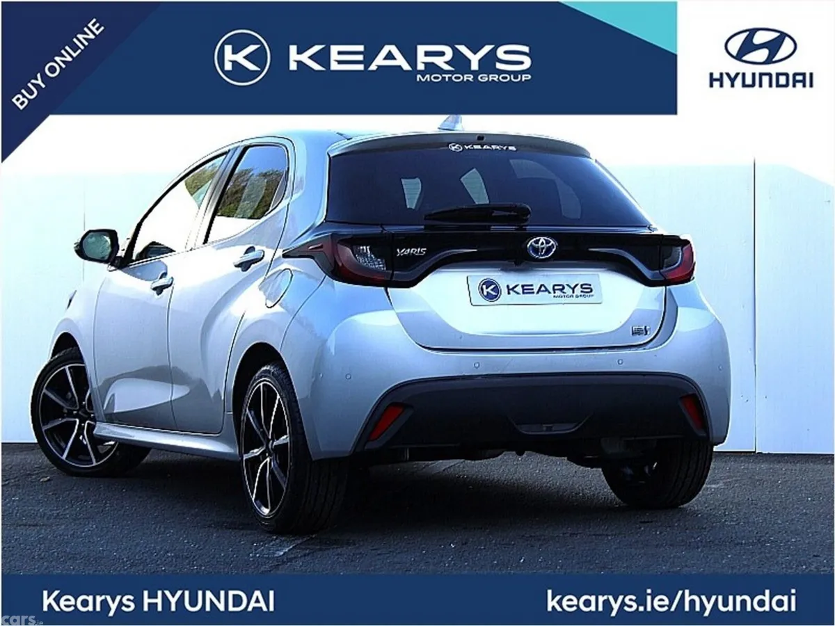 Toyota Yaris Hatchback, Petrol Hybrid, 2021, Silver