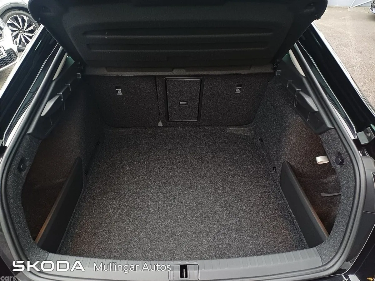 Skoda Octavia Saloon, Petrol, 2026, Black
