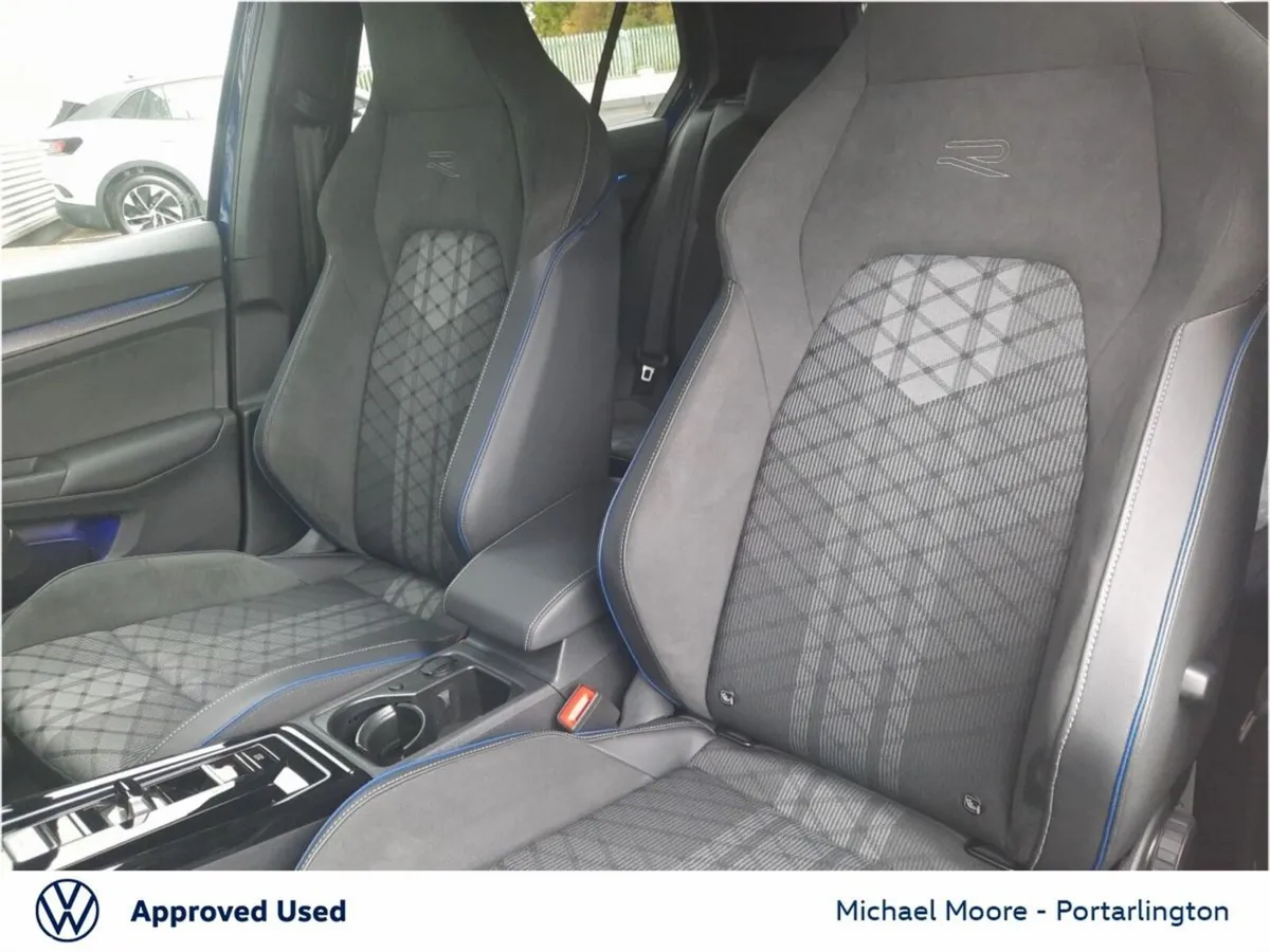 Volkswagen Golf Estate, Petrol, 2026, Blue