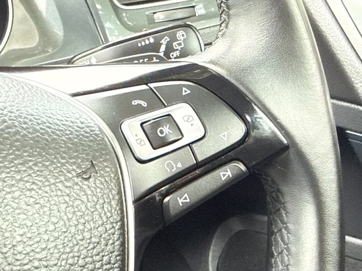 Volkswagen Golf Estate, Petrol, 2018, Blue