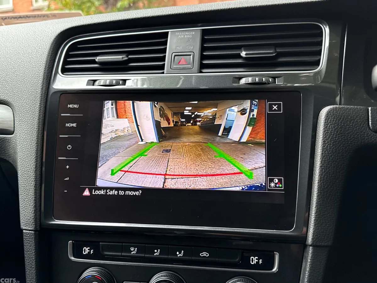 Volkswagen Golf Estate, Petrol, 2018, Blue