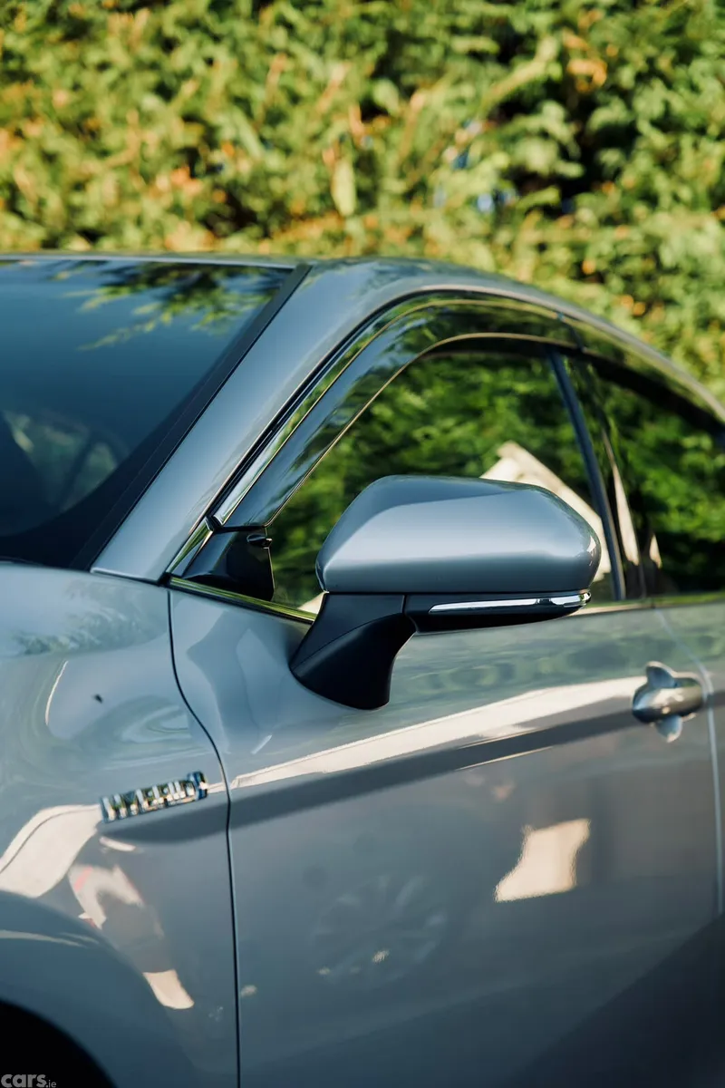 Toyota Camry Saloon, Petrol Hybrid, 2019, Silver