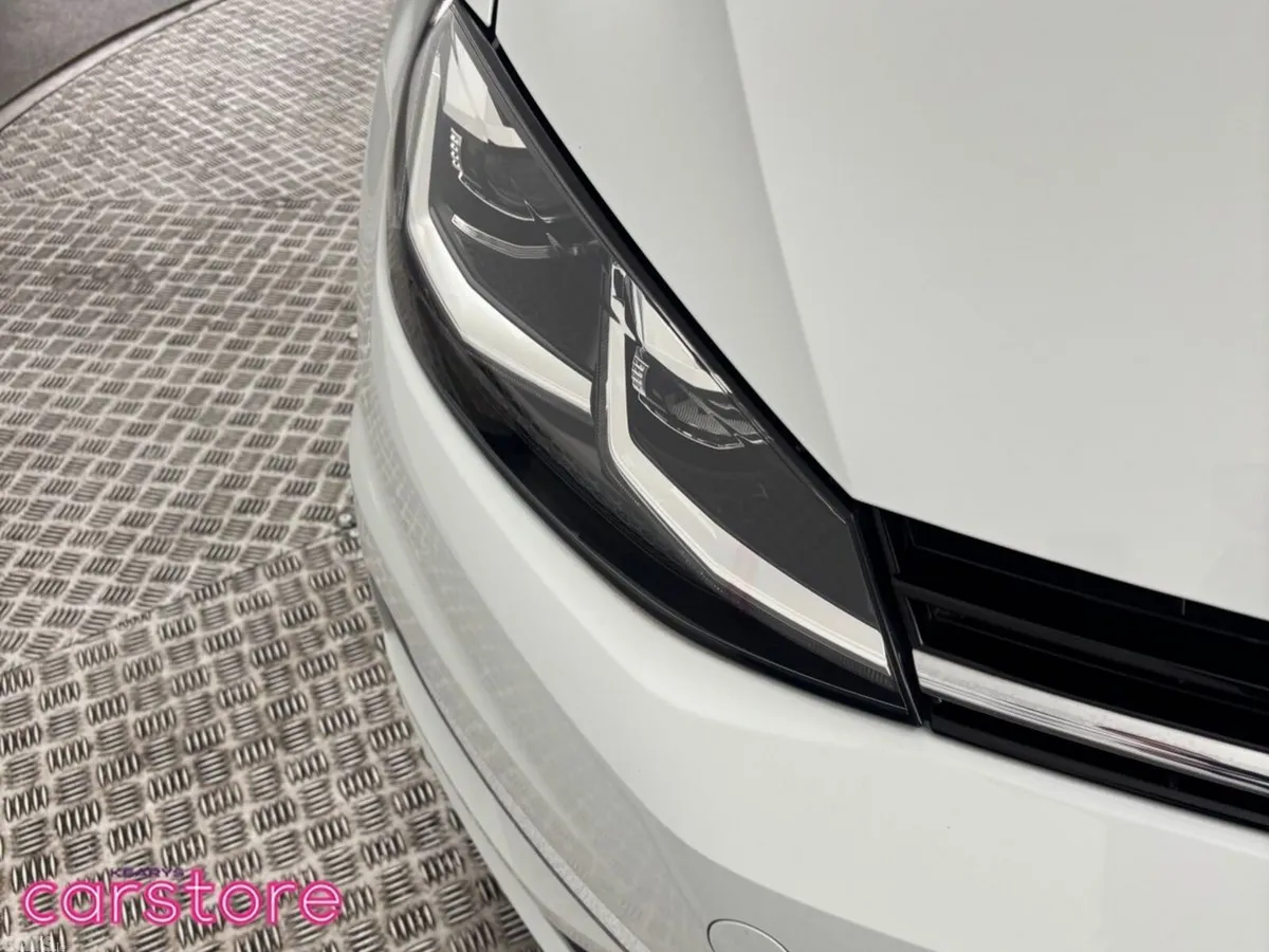 Volkswagen Golf Hatchback, Petrol, 2019, White