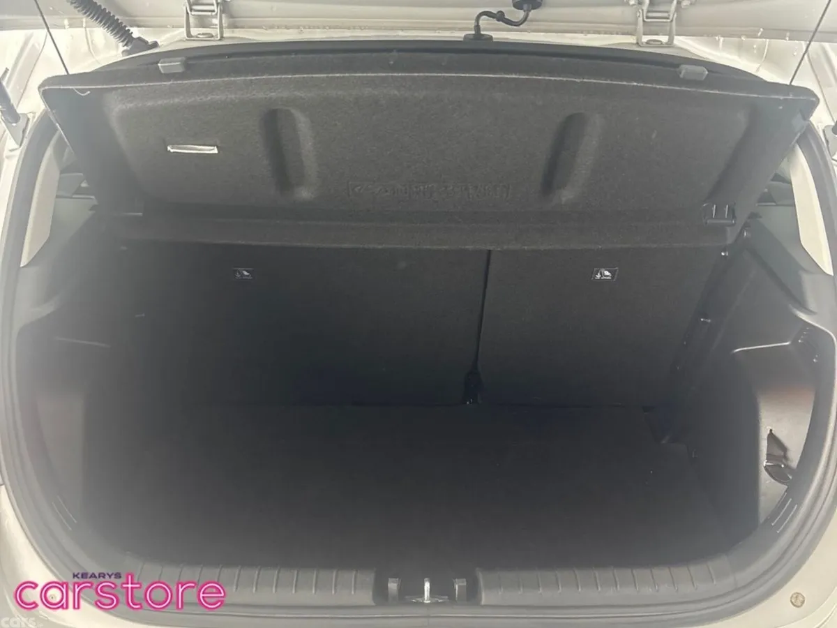 Hyundai i20 Hatchback, Petrol, 2024, Grey