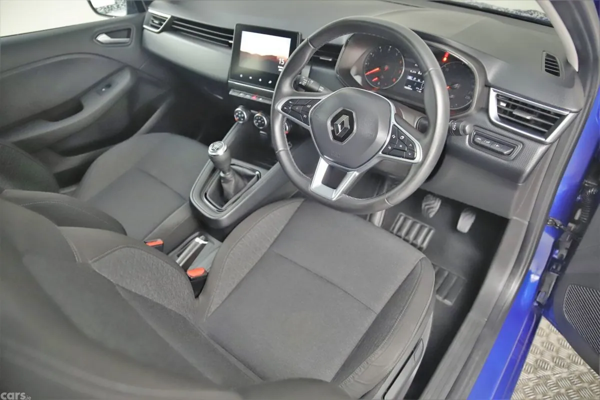 Renault Clio Hatchback, Petrol, 2023, Blue