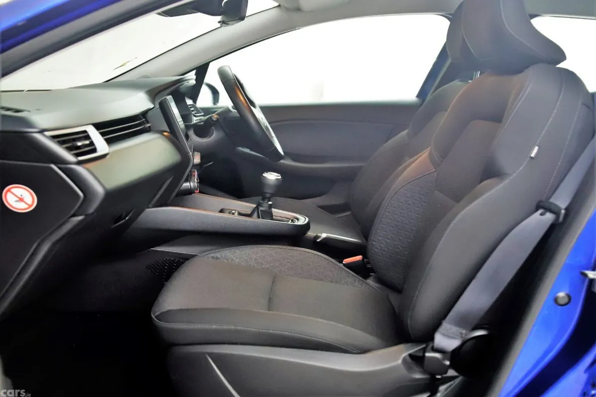 Renault Clio Hatchback, Petrol, 2023, Blue