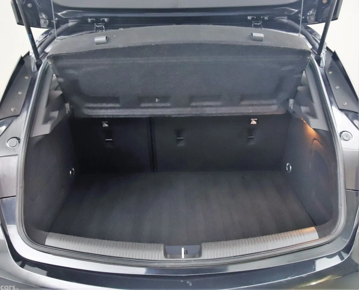 Opel Astra Hatchback, Diesel, 2017, Black