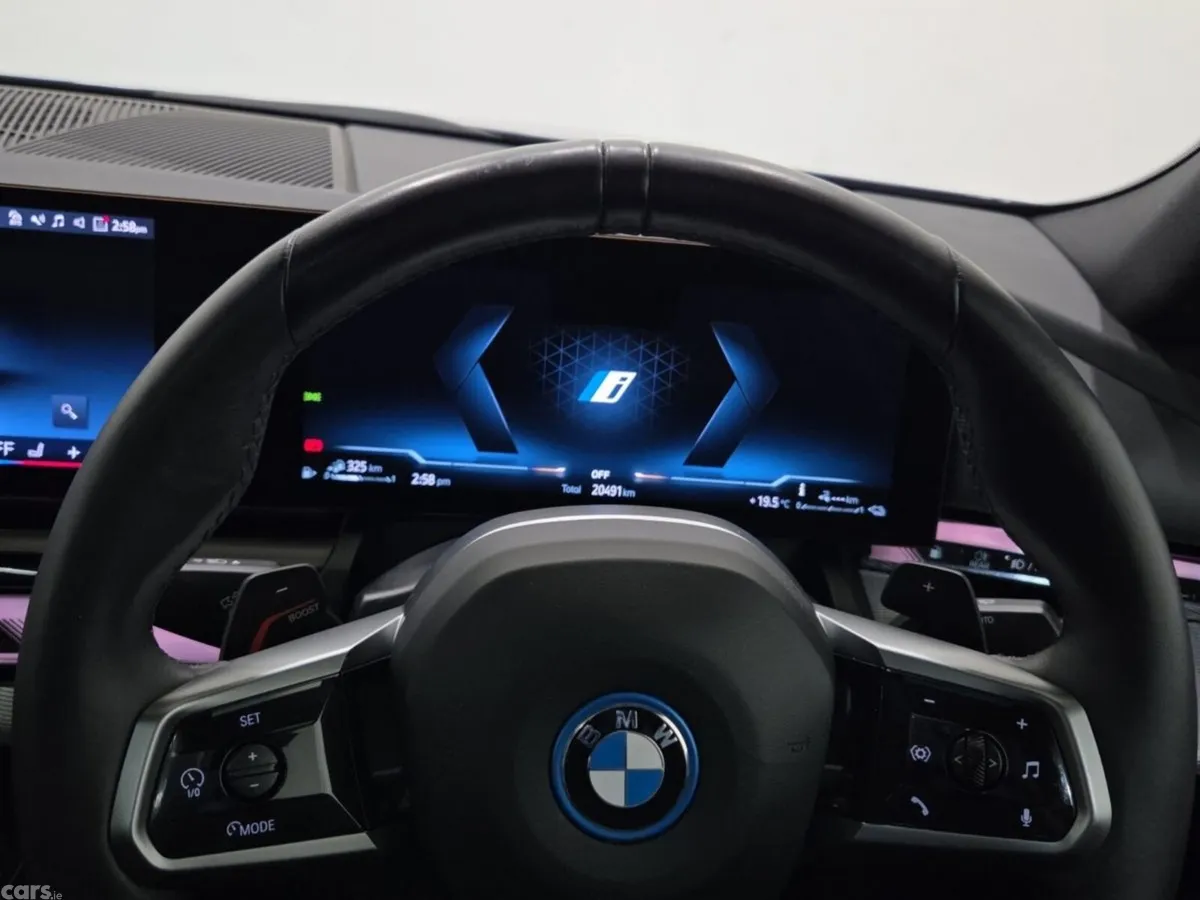 BMW 5-Series Saloon, Petrol Plug-in Hybrid, 2025, Blue