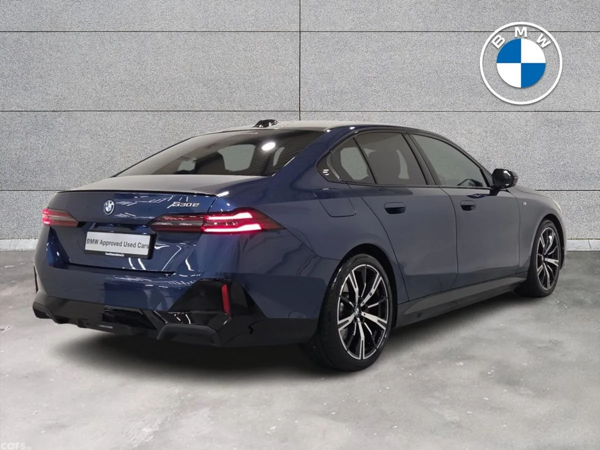 BMW 5-Series Saloon, Petrol Plug-in Hybrid, 2025, Blue