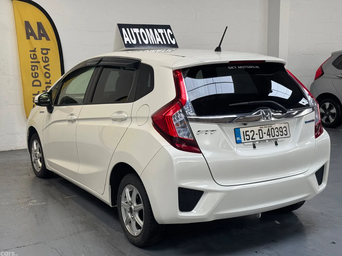 Honda Fit Hatchback, Petrol Hybrid, 2015, White