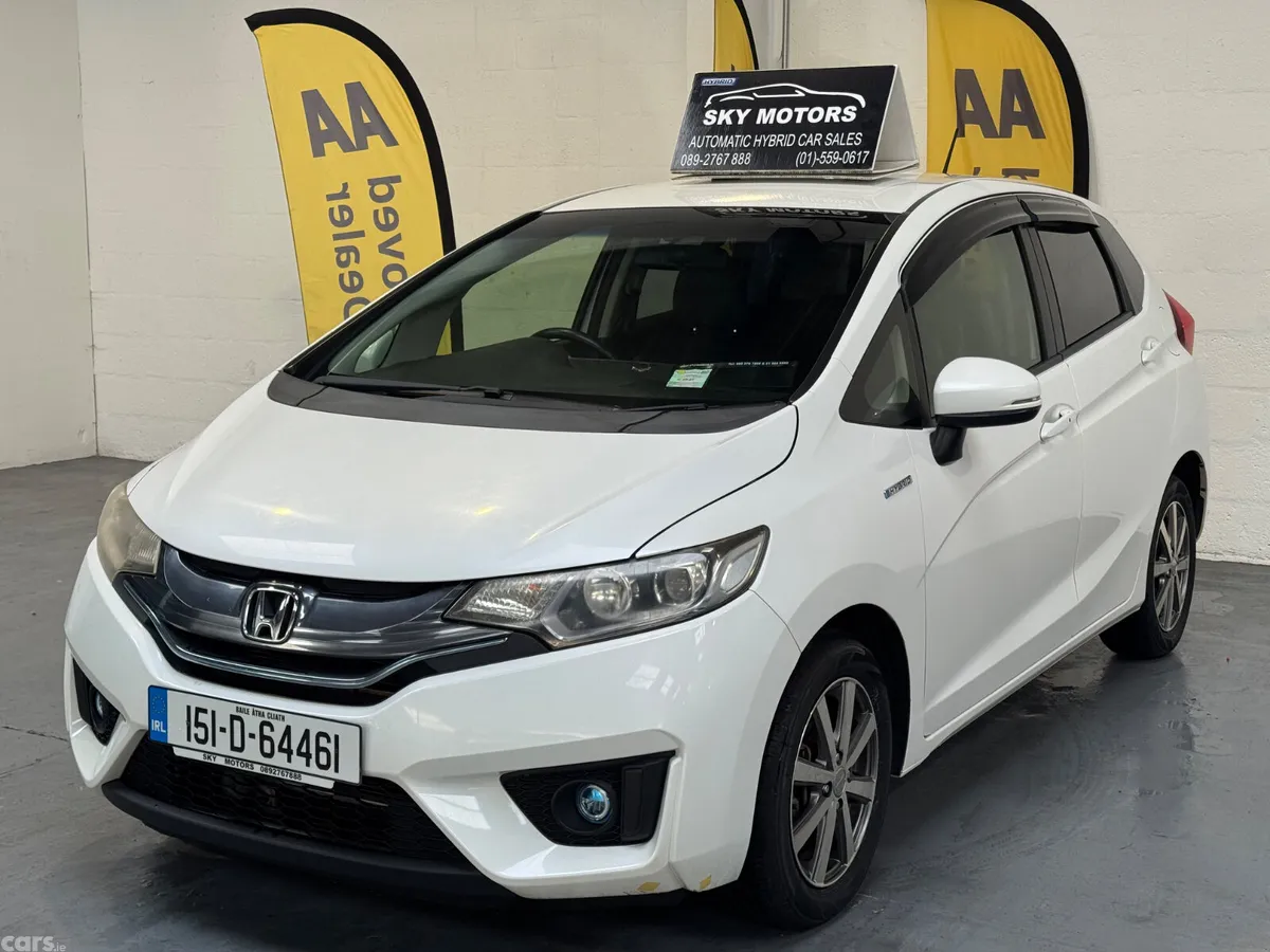 Honda Fit Hatchback, Petrol Hybrid, 2015, White