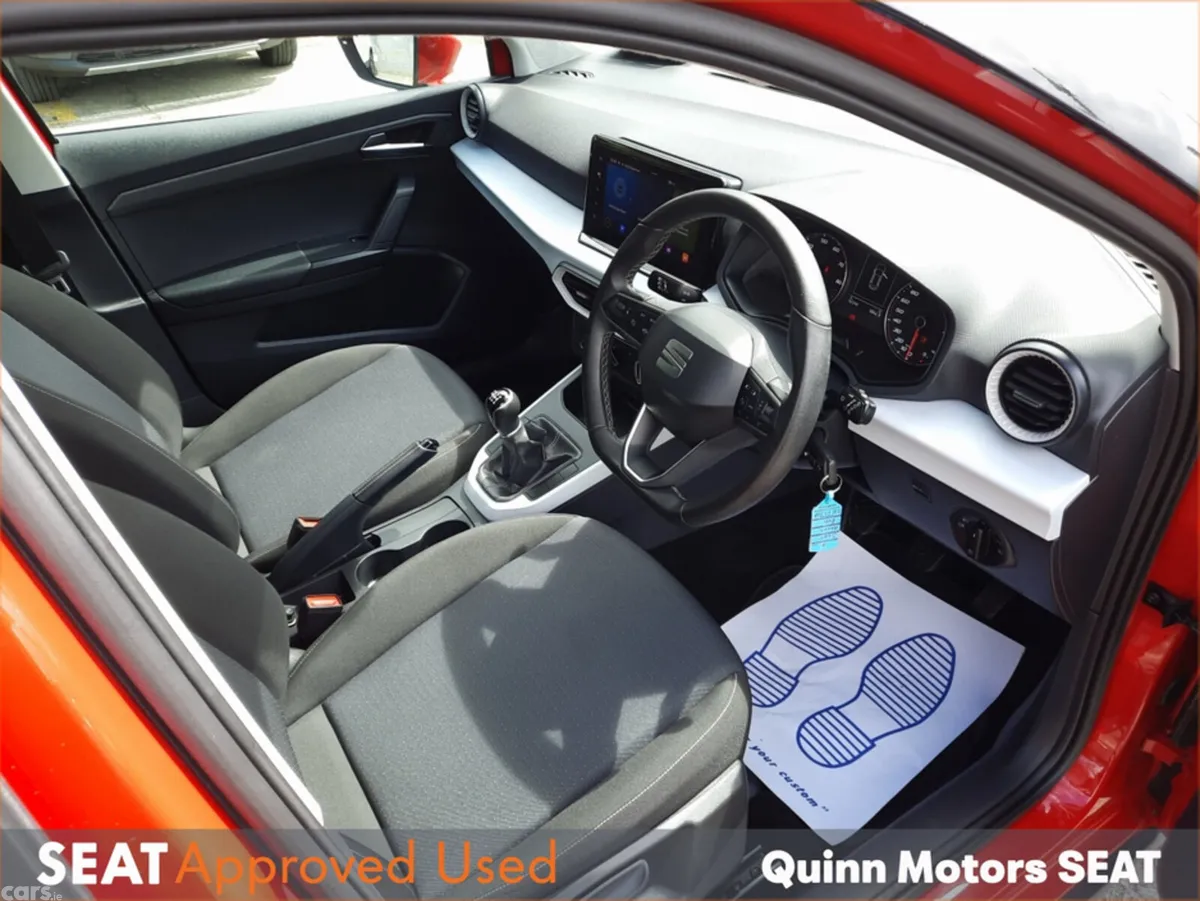 SEAT Arona Hatchback, Petrol, 2023, Red