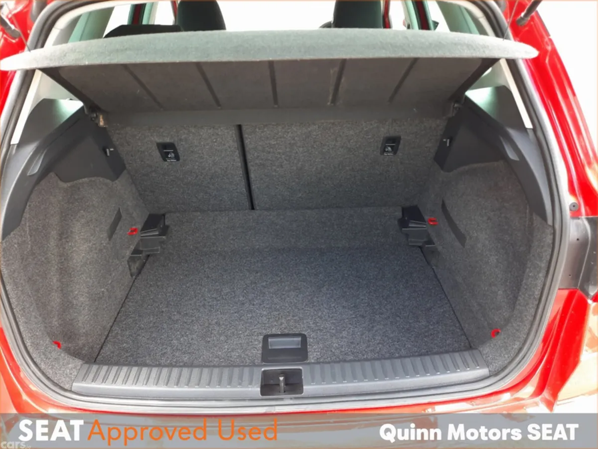 SEAT Arona Hatchback, Petrol, 2023, Red