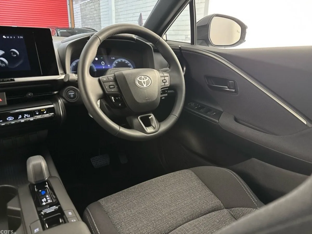 Toyota C-HR SUV, Petrol Hybrid, 2027, 
