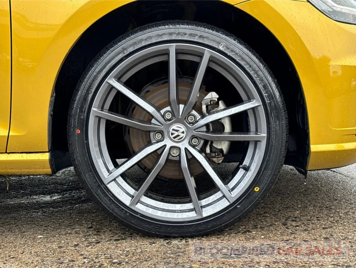 Volkswagen Golf Hatchback, Petrol, 2019, Gold