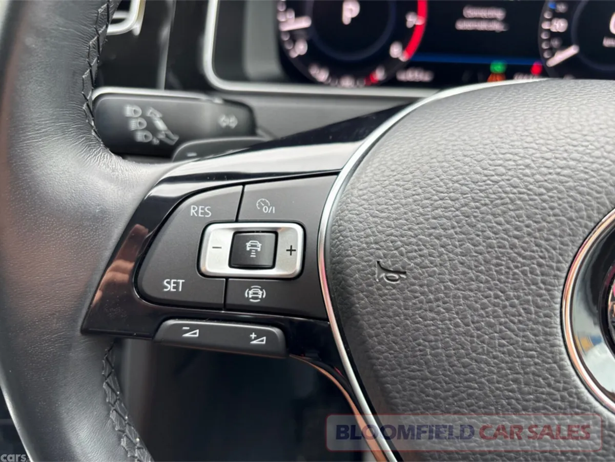 Volkswagen Golf Hatchback, Petrol, 2019, Gold