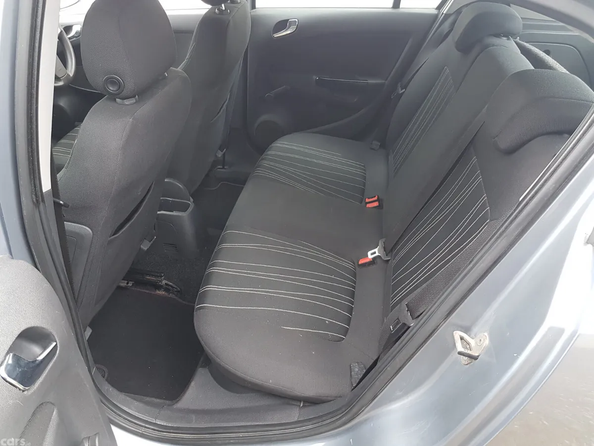 Opel Corsa Hatchback, Petrol, 2010, Silver