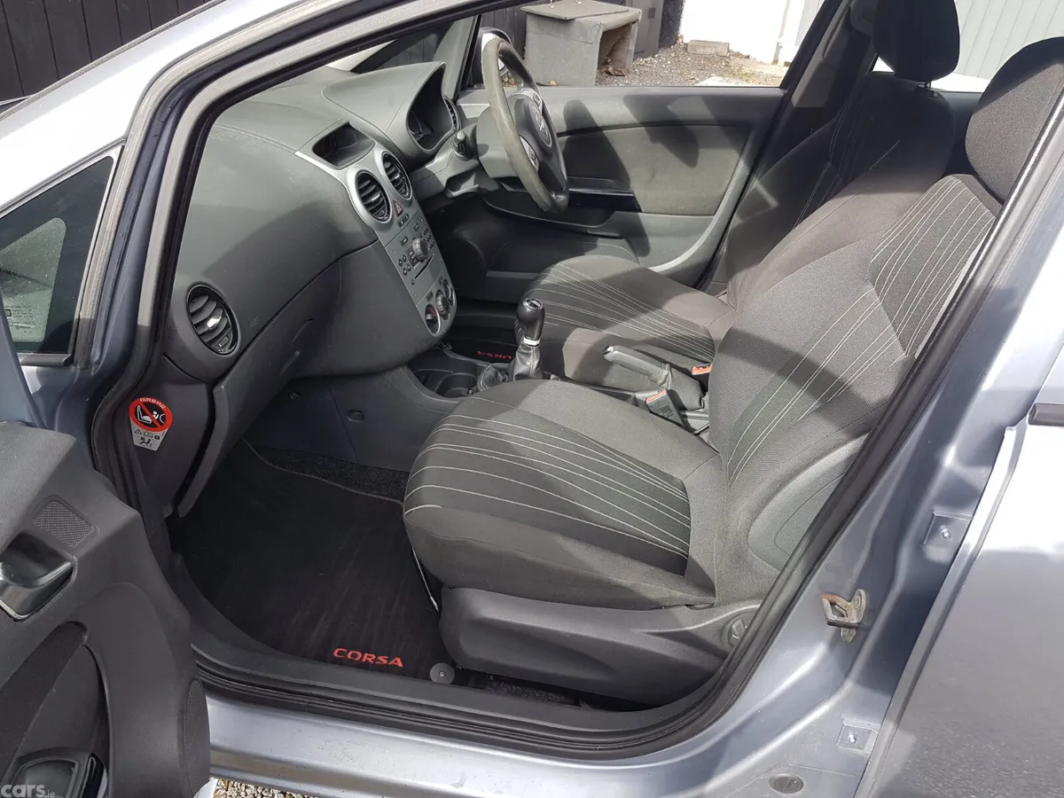 Opel Corsa Hatchback, Petrol, 2010, Silver
