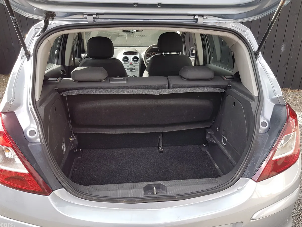 Opel Corsa Hatchback, Petrol, 2010, Silver