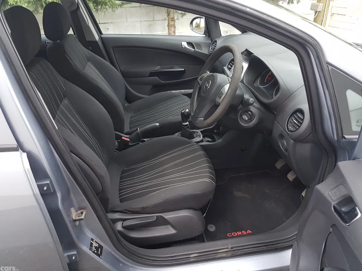 Opel Corsa Hatchback, Petrol, 2010, Silver