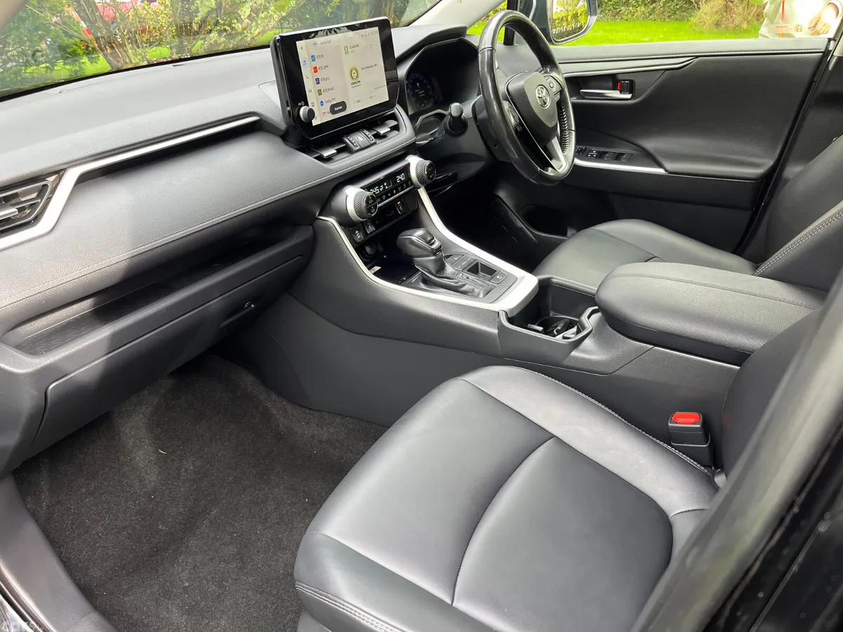 Toyota RAV4 SUV, Petrol Hybrid, 2024, Black