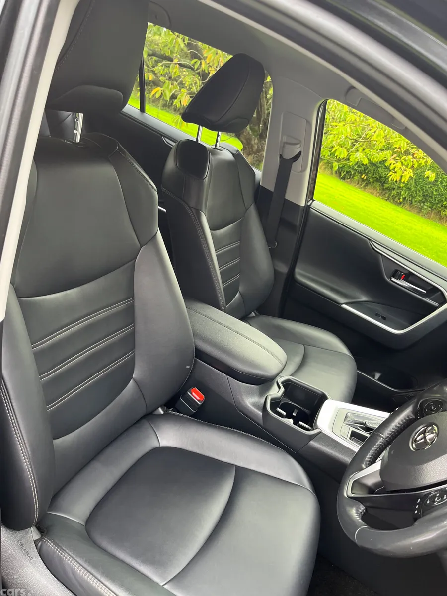 Toyota RAV4 SUV, Petrol Hybrid, 2024, Black