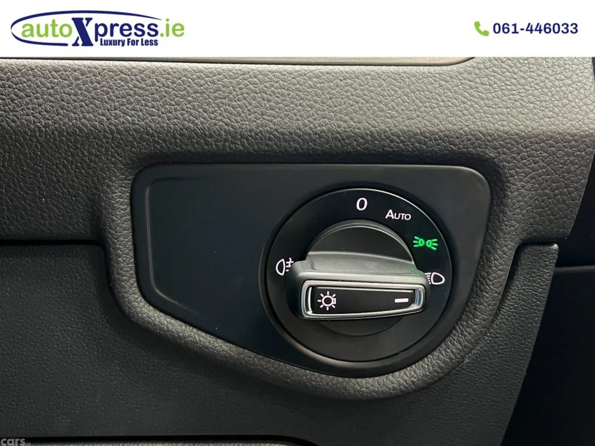 Volkswagen Touran MPV, Petrol, 2020, White