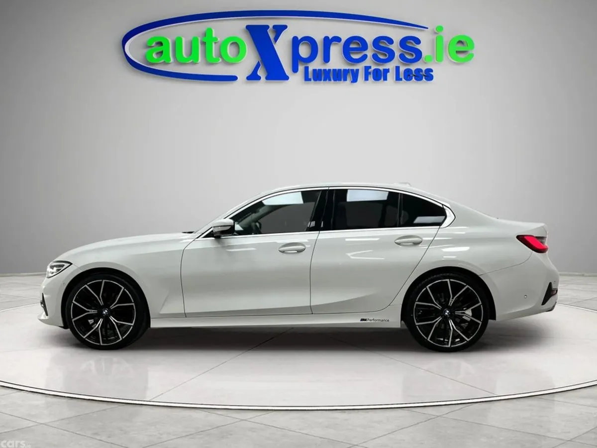 BMW 3-Series Saloon, Diesel, 2019, White