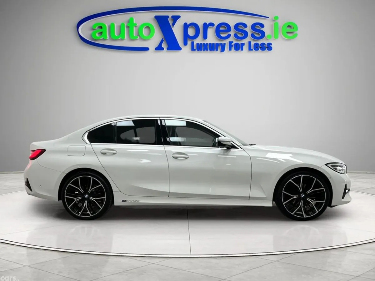BMW 3-Series Saloon, Diesel, 2019, White