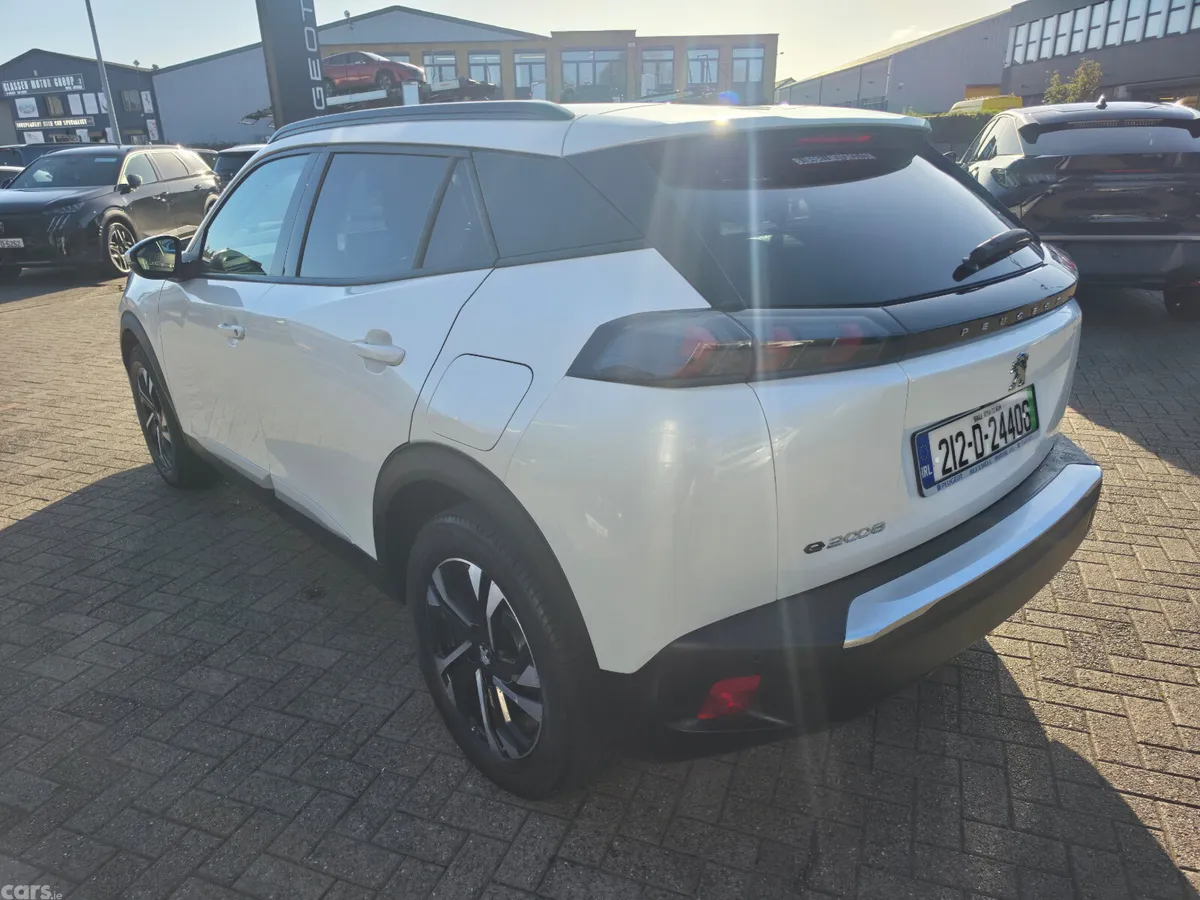 Peugeot 2008 MPV, Electric, 2021, White