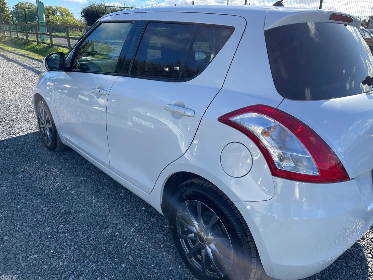 Suzuki Swift Hatchback, Petrol, 2013, White