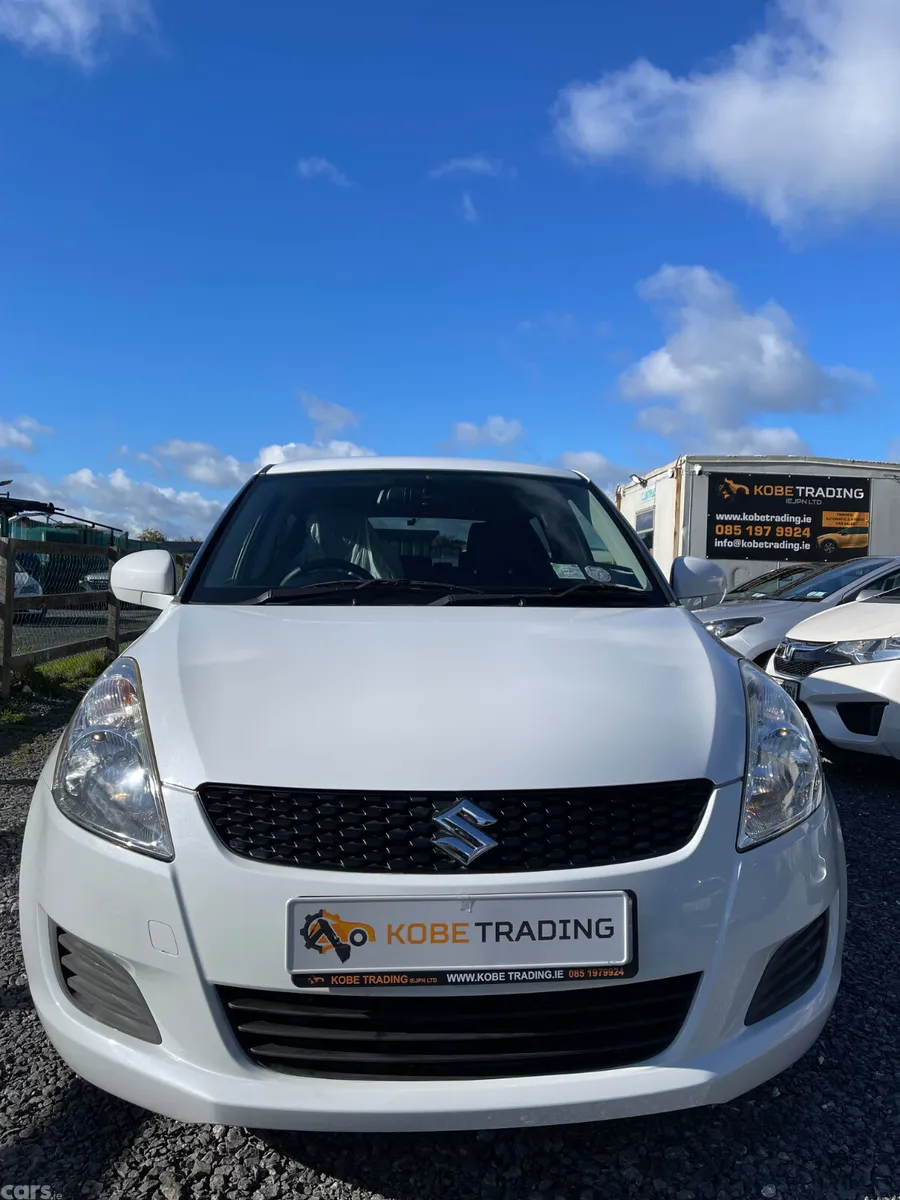 Suzuki Swift Hatchback, Petrol, 2013, White