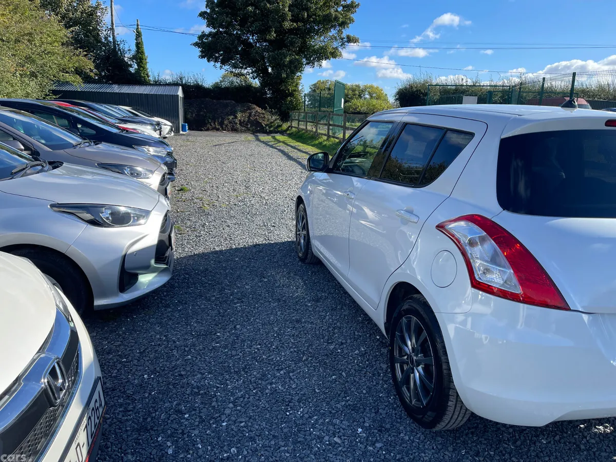 Suzuki Swift Hatchback, Petrol, 2013, White