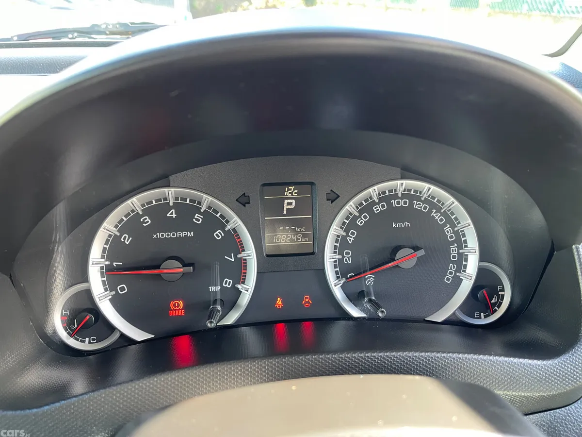 Suzuki Swift Hatchback, Petrol, 2013, White