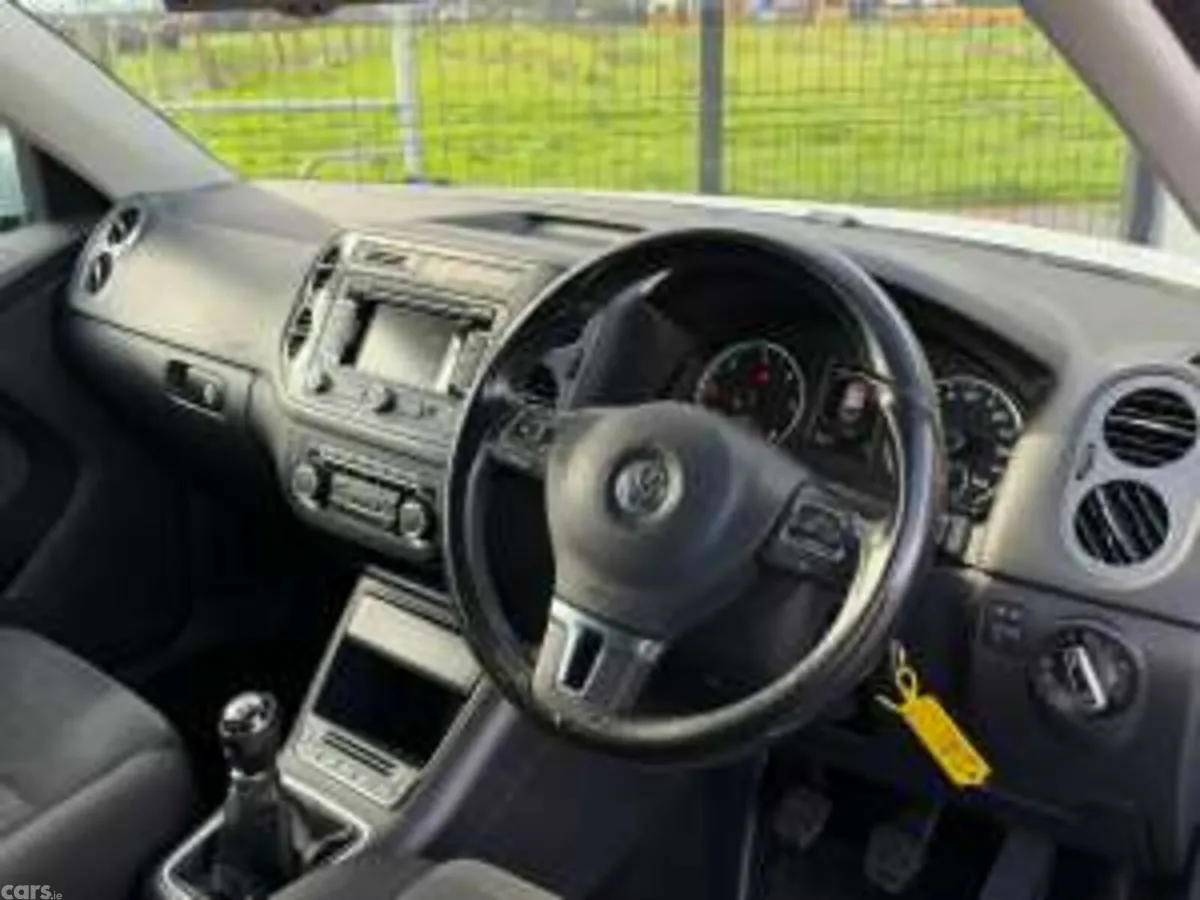 Volkswagen Tiguan SUV, Diesel, 2015, White