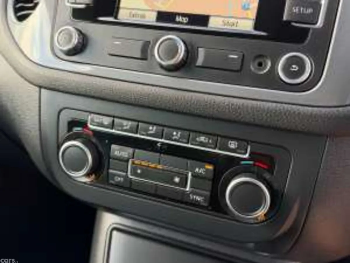 Volkswagen Tiguan SUV, Diesel, 2015, White
