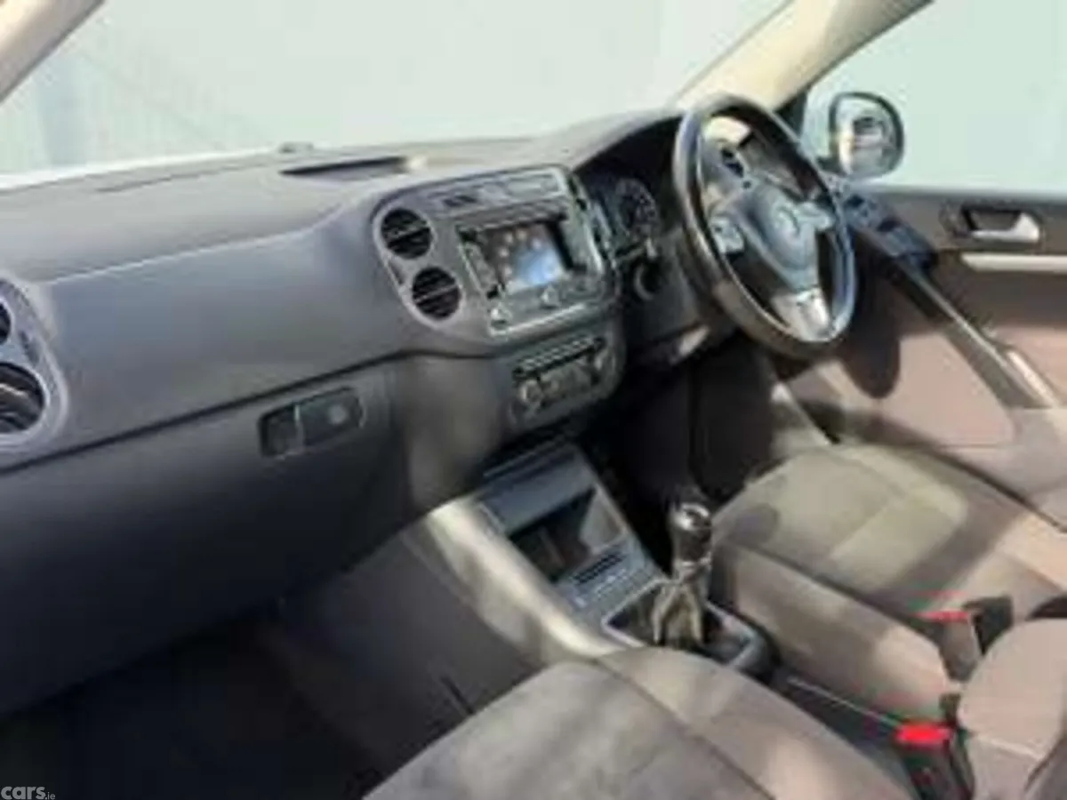 Volkswagen Tiguan SUV, Diesel, 2015, White