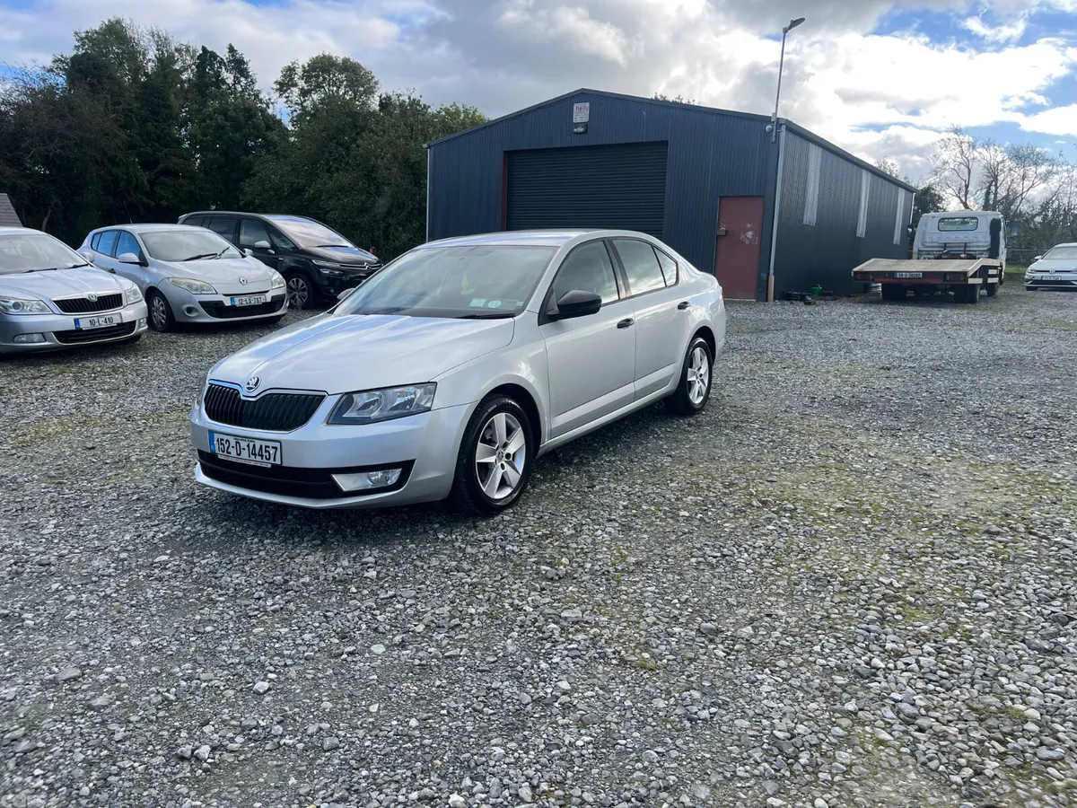 Skoda Octavia Saloon, Diesel, 2015, Silver