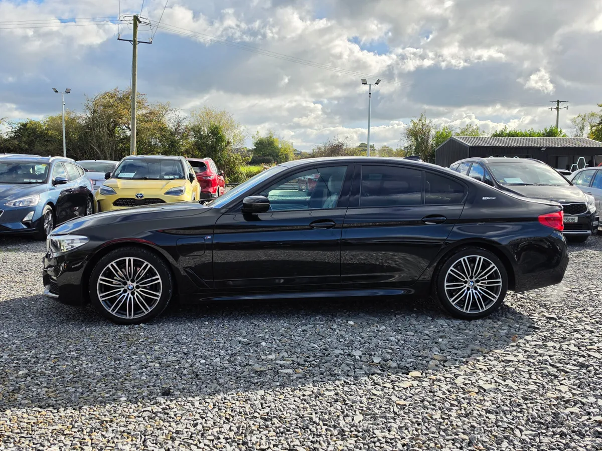 BMW 5-Series Saloon, Petrol Plug-in Hybrid, 2018, Black
