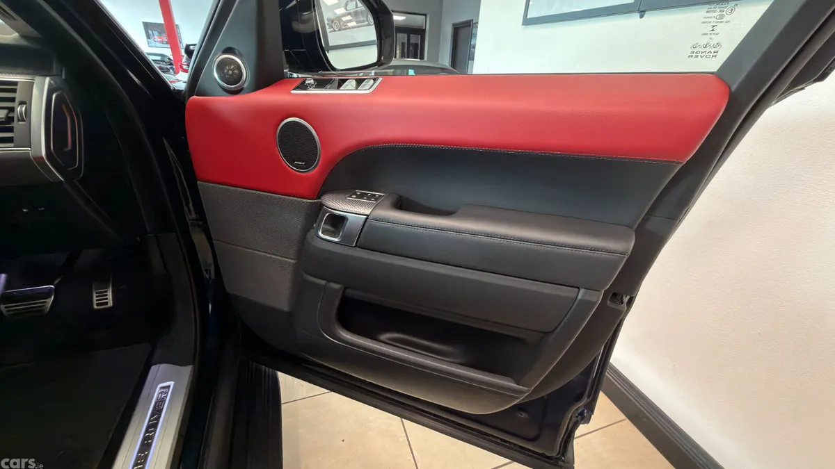 Land Rover Range Rover SUV, Petrol Plug-in Hybrid, 2021, Blue
