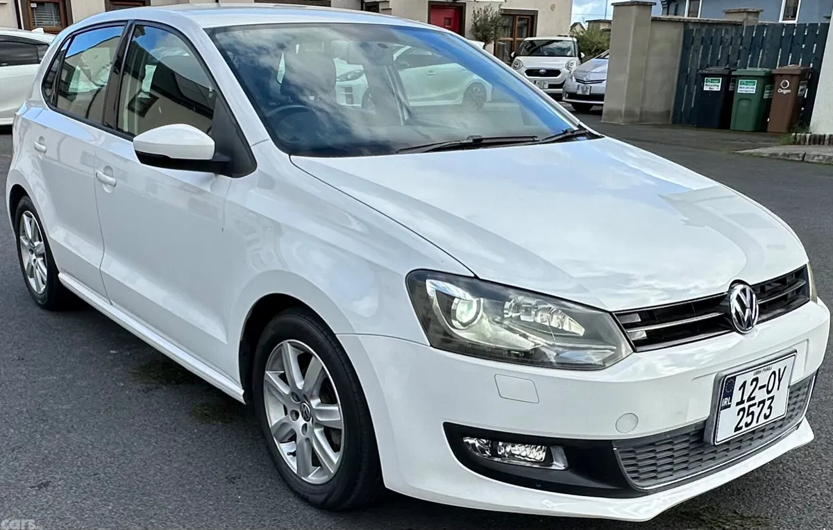 Volkswagen Polo Hatchback, Petrol, 2012, White