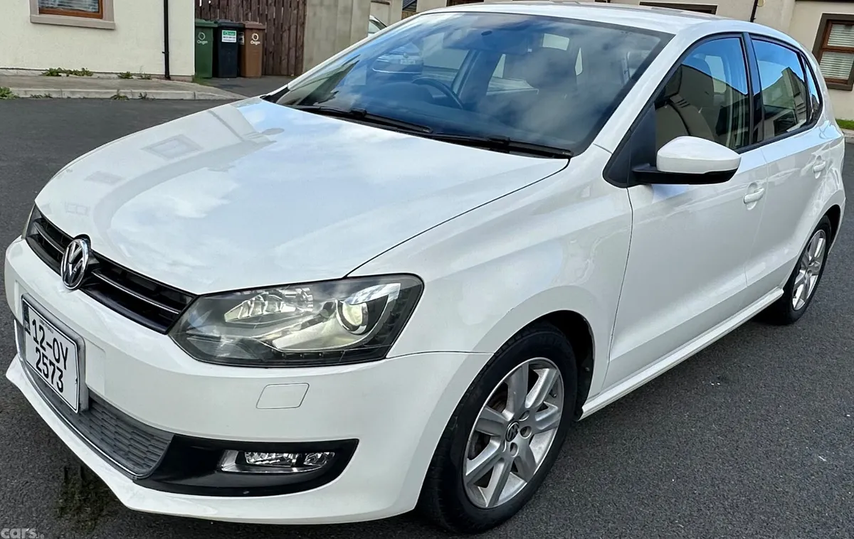 Volkswagen Polo Hatchback, Petrol, 2012, White