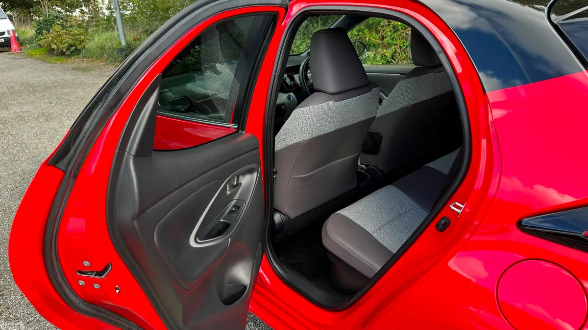 Toyota Yaris Hatchback, Petrol Hybrid, 2021, Red