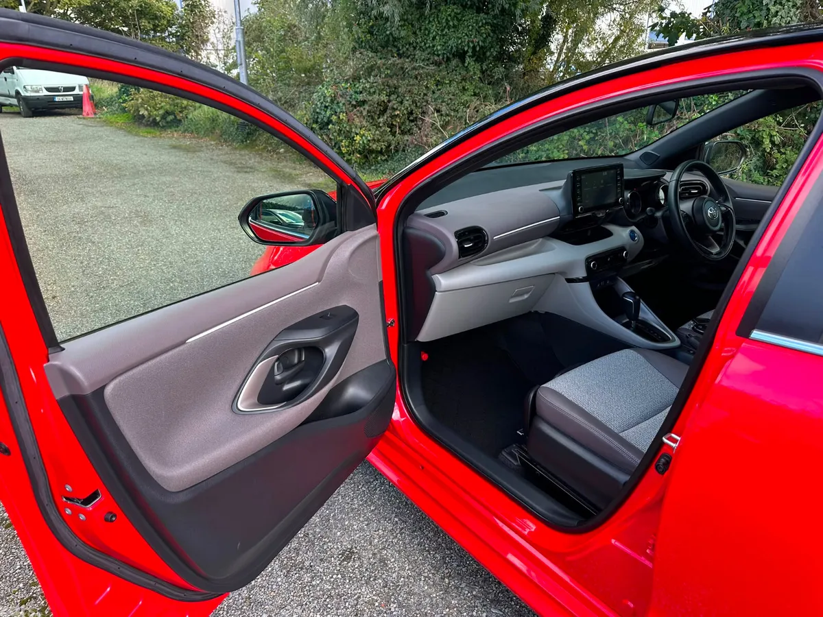 Toyota Yaris Hatchback, Petrol Hybrid, 2021, Red
