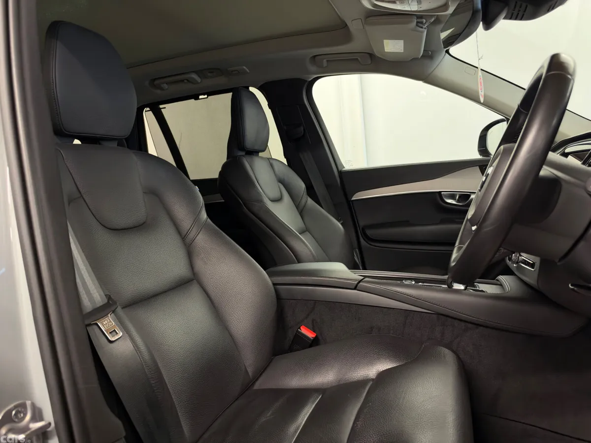 Volvo XC90 SUV, Petrol Hybrid, 2023, Grey
