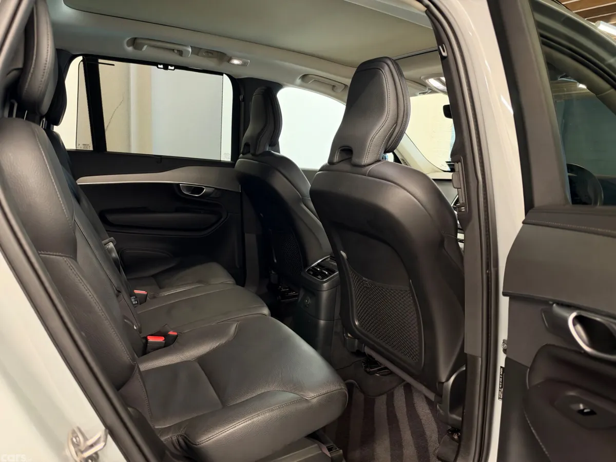 Volvo XC90 SUV, Petrol Hybrid, 2023, Grey