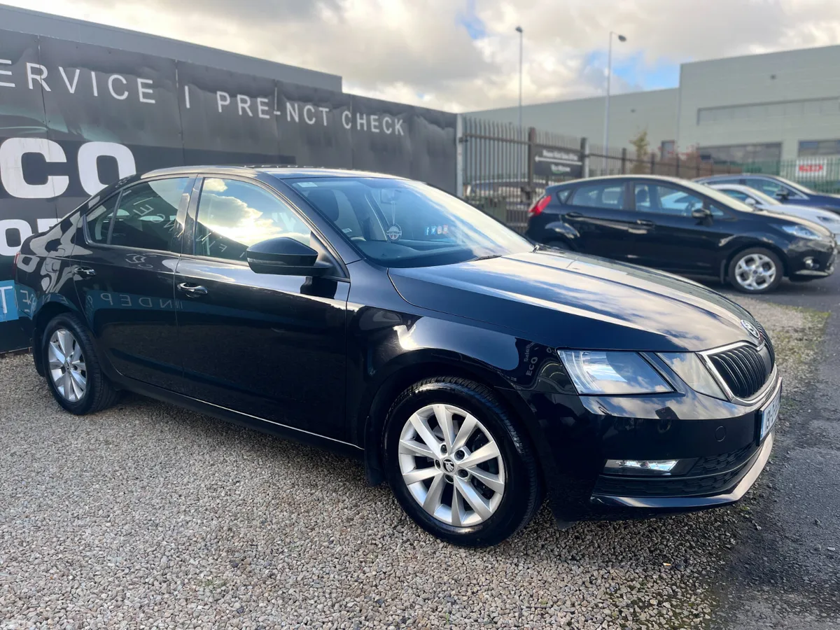 Skoda Octavia Saloon, Petrol, 2019, Black